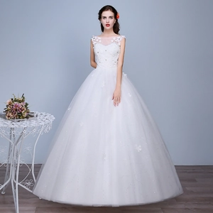 Robe de mariée élégante blanche de style princesse avec dentelle et jupe en tulle