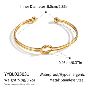 Macro view of knot bracelet showing 6.0cm inner diameter and 0.95cm width measurements