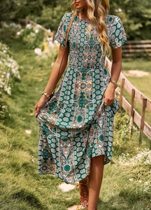Robe longue bohème verte à imprimé fleuri, manches courtes et taille plissée élégante