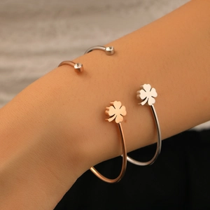 Stainless Steel Rhinestone Open Bangle For Women Clover Heart Design Rose Gold Silver Fashion Jewelry Elegant Bracelet Gift