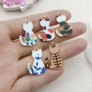 Cute alloy cat charms with floral and calico oil drip patterns for DIY jewelry making