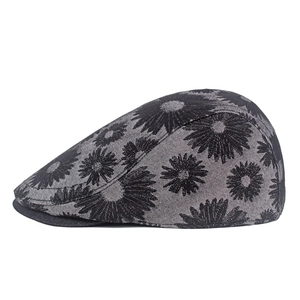 Retro denim beret with daisy floral jacquard and black brim for women