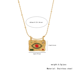 Detailed size specifications of gold evil eye pendant necklace with 40+5cm length measurements