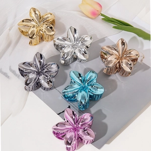 Pinces à cheveux fleurs de frangipanier en métal plaqué en six couleurs brillantes