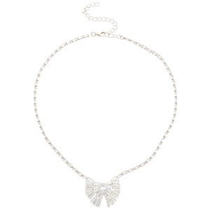 Collier en argent avec pendentif nœud en zircon brillant et chaîne à maillons texturés
