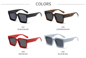 Set di occhiali da sole squadrati alla moda nei colori nero leopardato rosso e azzurro