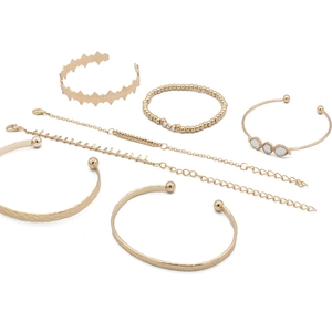7-teiliges Gold-Armband-Set mit Punk-Ketten und gravierten offenen Armreifen im Set