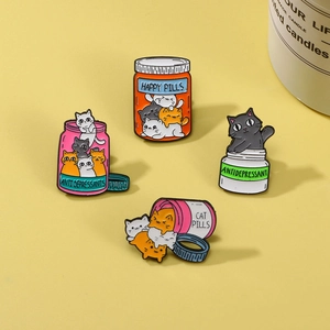 Broche Épinglette En Émail Chat Dessin Animé Bouteille De Pilule Animale Mignonne Alliage De Zinc Badge