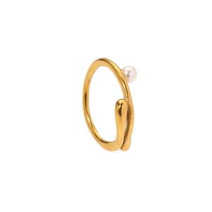 Irregular 18k gold plated stainless steel ring with a round white freshwater pearl