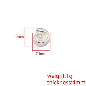 Zilveren spiraalvormige kraal met technische afmetingen van 7,8 mm bij 7,5 mm