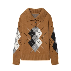 Maglione in maglia marrone a maniche lunghe con motivo a rombi e colletto a polo