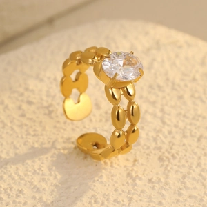 Anello regolabile in acciaio inossidabile dorato con perle ovali e pietra di zircone lucida