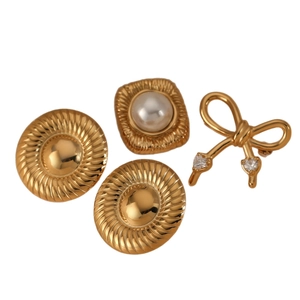 Set di spille retrò in acciaio inossidabile dorato con perle bianche e strass brillanti