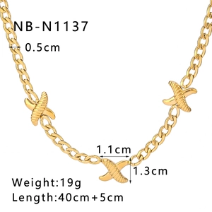 Detailed dimensions of 18k gold plated X-link necklace with 40cm plus 5cm length