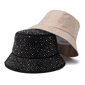 Chapeaux bob à strass brillants pour femmes en noir et beige pour la mode estivale