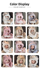 Détail de l'ensemble 3-en-1 bonnet écharpe et gants en peluche aux couleurs pastel
