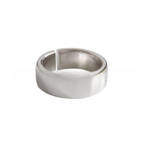 Detailed view of wide polished S925 sterling silver open ring with glossy mirror finish