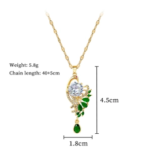 Detail showing peacock pendant dimensions 4.5x1.8cm and 40+5cm chain length specs
