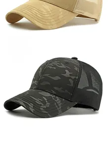 Dettaglio del cappellino mimetico nero con rete traspirante e visiera rigida robusta