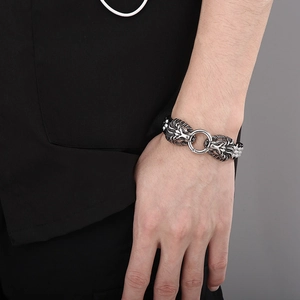 Vintage stainless steel lion head bracelet for men with heavy curb chain on wrist