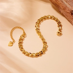 Elegant gold plated stainless steel chain bracelet with heart pendant and lobster clasp