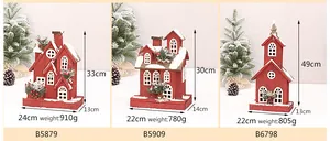 Size chart for wooden Christmas houses with dimensions and weights for models B5879 and B5909