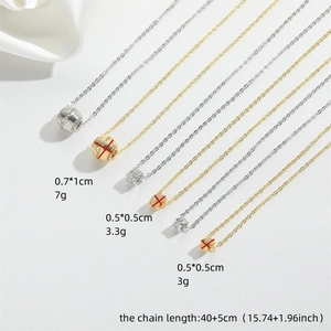 Minimalistische französische Zirkon-Halsketten in Gold und Silber mit Größenangaben