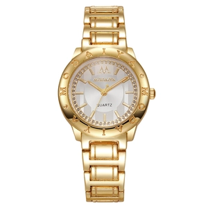 Élégante montre à quartz dorée pour femme avec cristaux de luxe et lunette à lettres