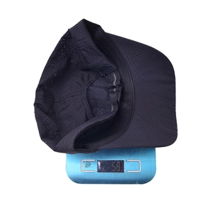 Lightweight quick-dry baseball cap weighing only 58g with breathable mesh fabric