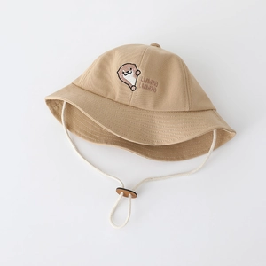 Detail of baby sun hat with cute otter embroidery and adjustable white drawstring