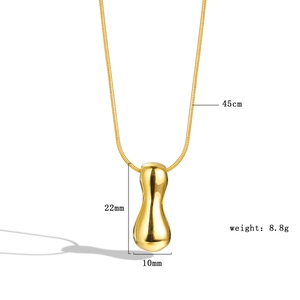 Detail showing 45cm gold chain and 22x10mm balloon letter pendant dimensions