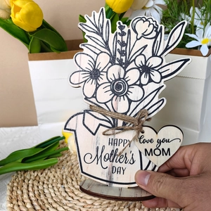 Wooden Mother's Day flower pot table decor with Happy Mother's Day and heart tag
