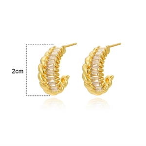 Orecchini a C a doppio strato placcati in oro 18K con micro zirconi e trama a treccia elegante