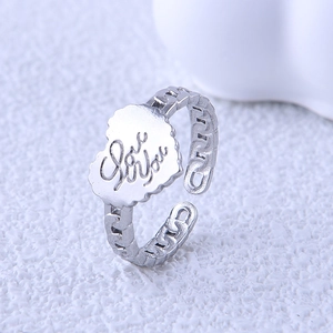Bague ouverte en acier inoxydable argenté avec breloque cœur gravée Love you