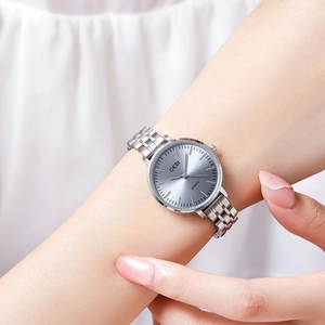 Montre à quartz GEDI pour femme avec bracelet en acier argenté et cadran gris soleil