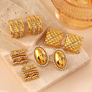 Vintage Stainless Steel Rhinestone Stud Earrings For Women European Geometric Oval Square Quilted Gold Plated Fashion Jewelry