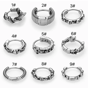 Neuf modèles de boucles d'oreilles punk en acier inoxydable vintage argenté pour hommes