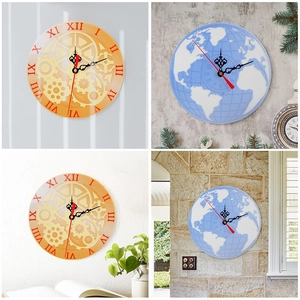 Moldes de reloj DIY con números romanos y diseños de globo en varias paredes del hogar