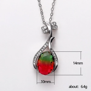 Elegante collar de plata con una gema de 14x10mm y colgante con circonitas engastadas