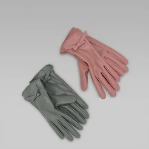 Guanti touch in pelle PU da donna con fiocco, caldi e antivento in rosa e verde grigio