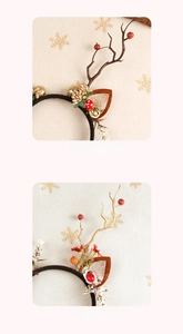 Détails de barrettes bois de renne de Noël avec grelots champignons et fleurs coccinelles