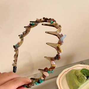 Serre-tête irrégulier en acrylique avec pierres colorées et dents antidérapantes