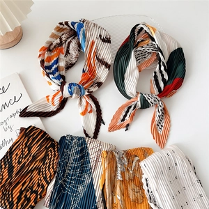 Women Square Scarf Pleated Imitation Satin Bandana Crinkled Printed Neck Scarf Elegant Fashion Accessory For Hair Bags