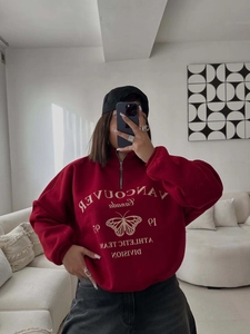 Sweat rétro rouge à demi-zip avec graphismes de Vancouver et coupe décontractée ample