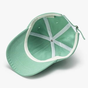 Innenansicht der minzgrünen 6-Panel-Baumwoll-Baseballkappe mit verstellbarer Metallschnalle