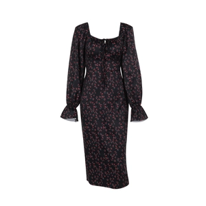 Elegante abito floreale a maniche lunghe con scollo quadrato e vestibilità slim