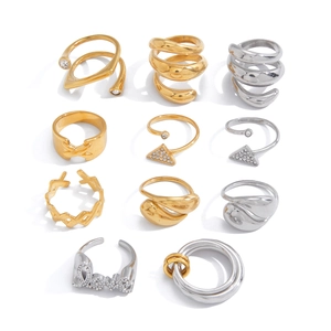 Edles 11er-Set Gold- und Silberringe aus Titanstahl mit Zirkonia und Love-Schriftzug