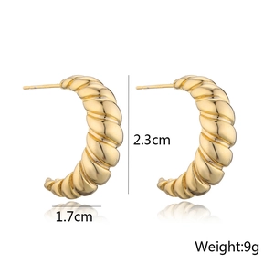 Gold twisted croissant hoop earrings with size 2.3cm by 1.7cm and 9g weight details