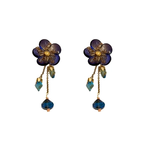 Exquisite blue crystal flower tassel earrings with silver needle and metal chain details