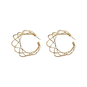 Orecchini a cerchio in metallo intrecciato minimalisti con texture geometrica cava